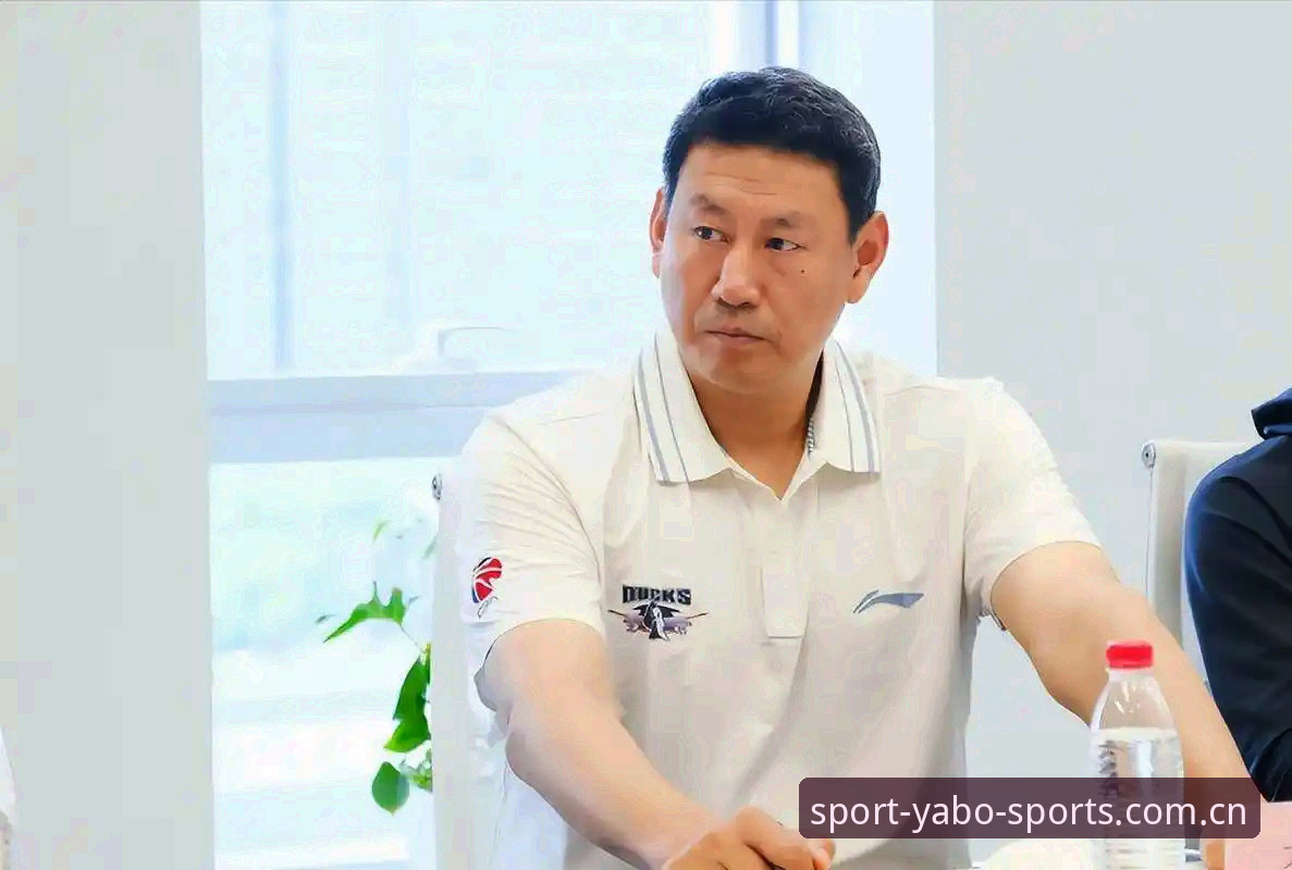 李楠接任北京男篮主帅完整指南：为什么这一步在情理之中？